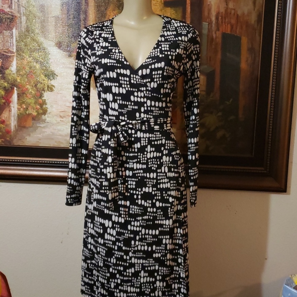 BLACK & WHITE LIMITED DRESS